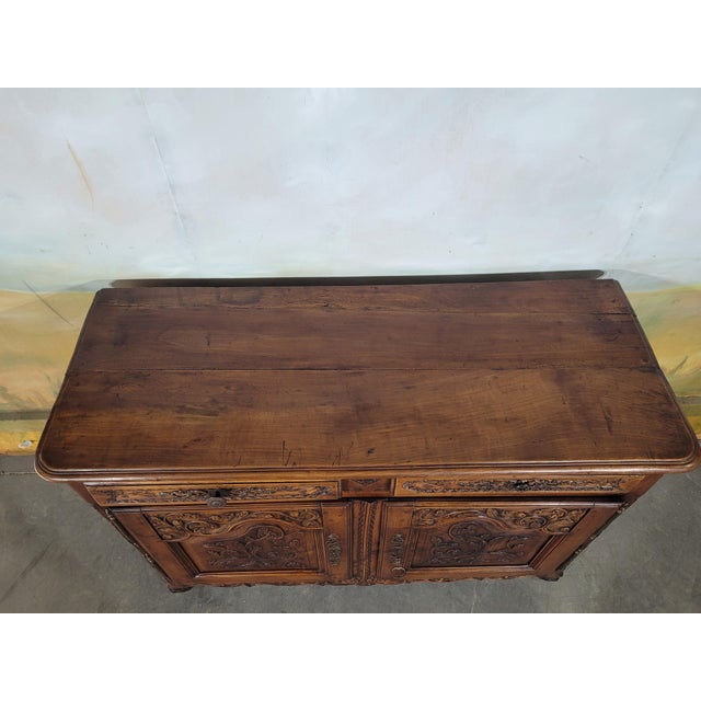 Louis XV Credenza in Walnut For Sale - Image 9 of 13