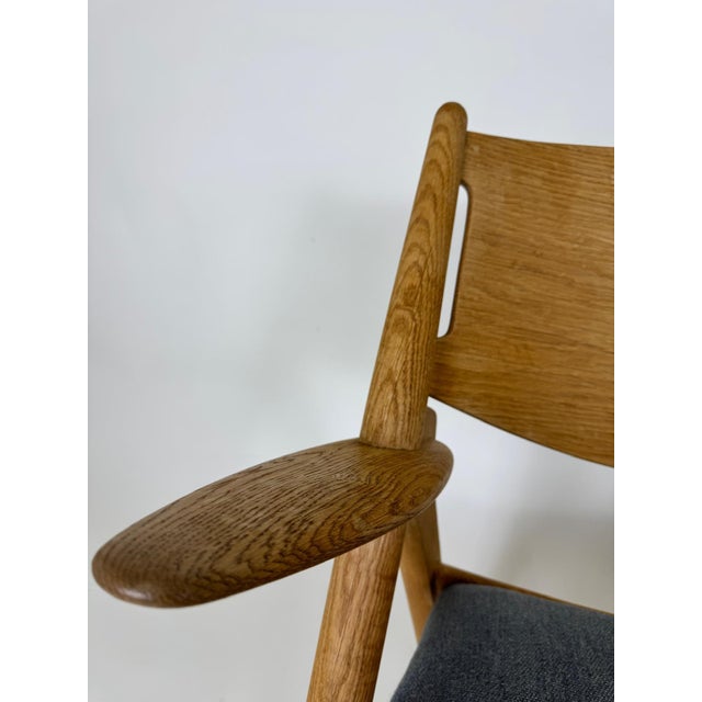 Mid-Century CH28 Lounge Chair by Hans J. Wegner for Carl Hansen & Søn For Sale - Image 5 of 18