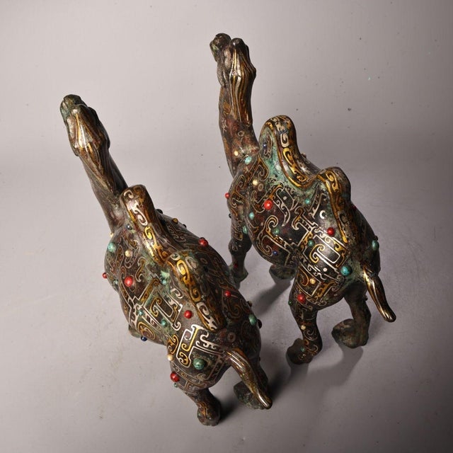 Late 19th Century Pair of Antique Bronze Camels With Gold and Silver Inlay, 3600g Total For Sale - Image 5 of 10