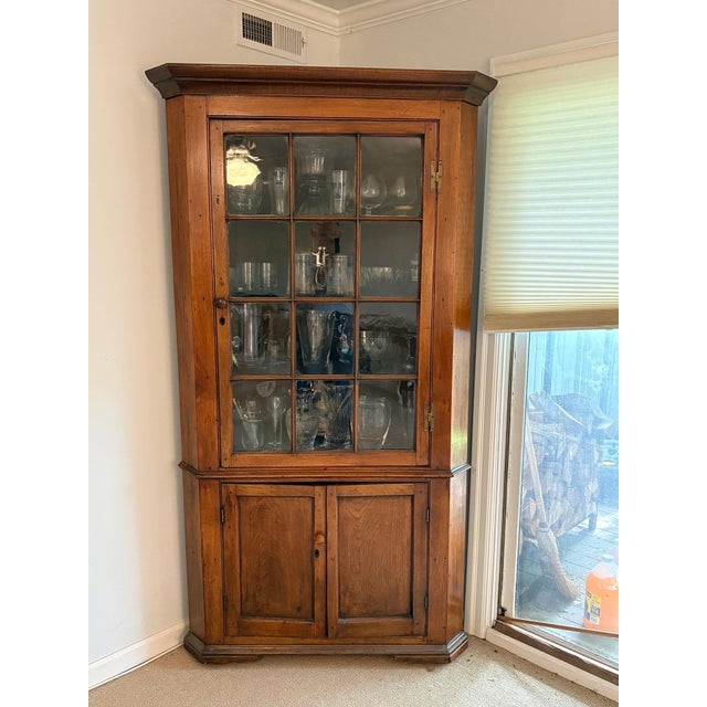 Antique Federal Corner Cupboard Cabinet For Sale In New York - Image 6 of 18