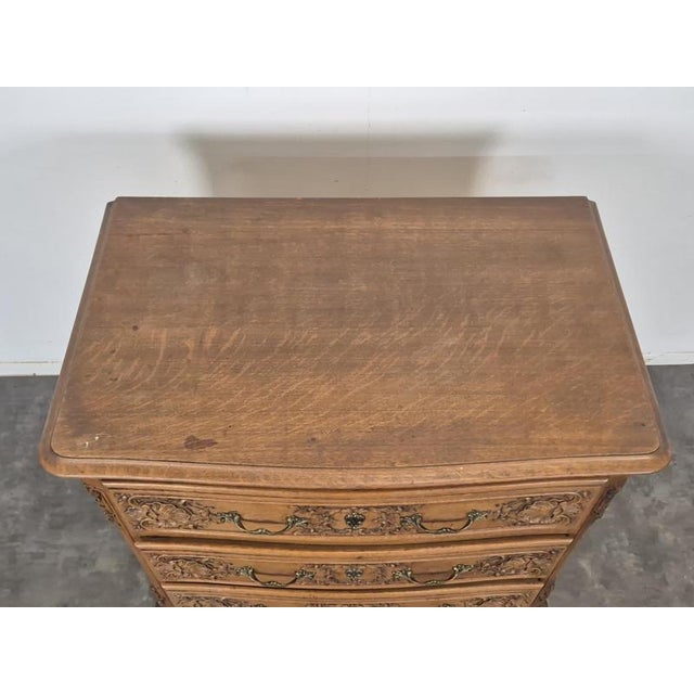 Brown Louis XIV Style Liège Commode in Oak For Sale - Image 8 of 9