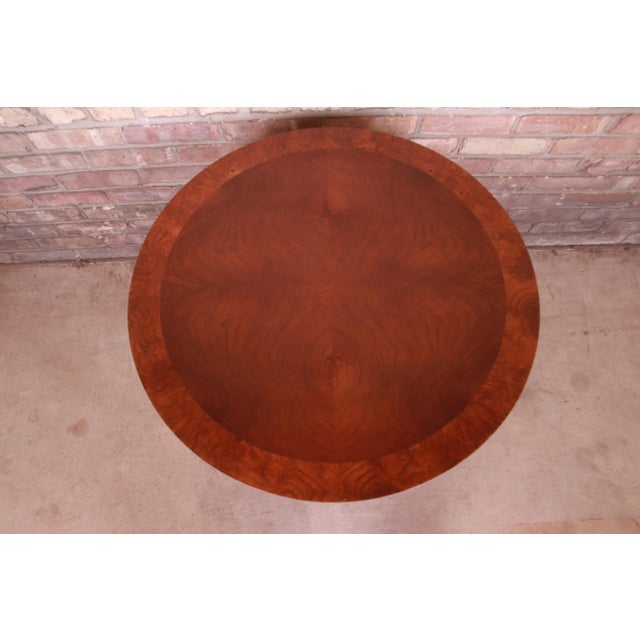 Baker Furniture French Provincial Louis XV Walnut and Burl Wood Tea Table, Newly Refinished For Sale - Image 9 of 13