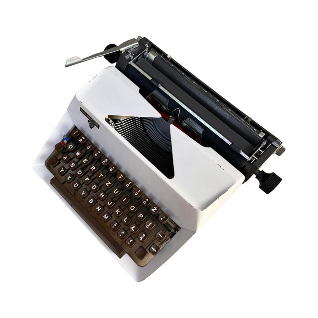 Metal Łucznik 1303 Typewriter – Poland, 1970s, Functional, Very Good Condition For Sale - Image 7 of 15