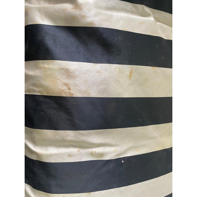 Antique Mahogany Classical Day Bed with Woven Cane Base For Sale - Image 17 of 18