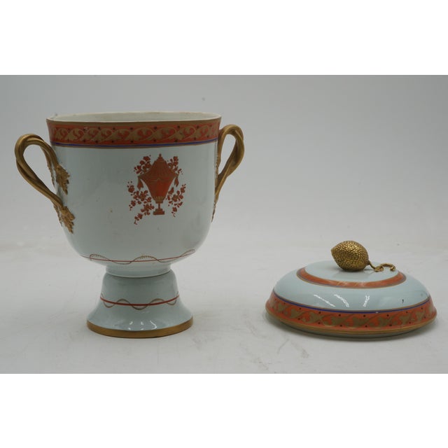 1980s Mottahedeh Porcelain Lidded Urn For Sale In Philadelphia - Image 6 of 11