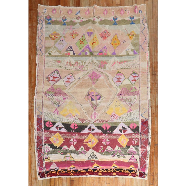 a mid-20th century Funky abstract Turkish Anatolian rug Details rug no. 10638 size 5' 5" x 7' 4" (165 x 224 cm)