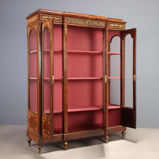 Antique Bookcase in Violet Wood and Bronze, 1800s For Sale - Image 4 of 14