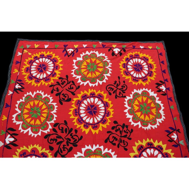 Vintage Hand Embroidered Suzani Wall Hanging, 1920s For Sale - Image 14 of 18