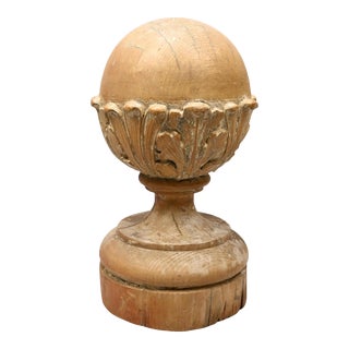 Antique Late 19th Century Pinewood Natural Toned Architectural Finial With an Orb Supported by Acanthus Leaves For Sale