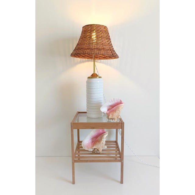 Mid-Century Marbella Style White Ceramic, Brass and Wicker Table Lamp from Carstens Tönnieshof, 1960s For Sale - Image 15 of 15