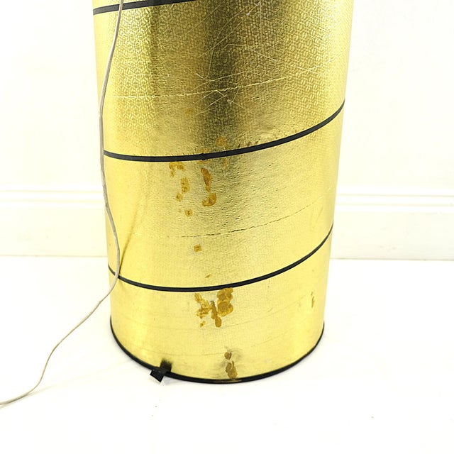 The Glam-Style is always in. This piece features lighting inside / behind the mirror witch you can adjust in angle. This...