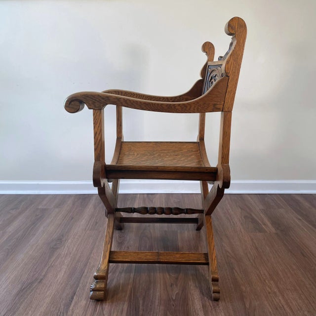 Traditional Late 19th Century Stomps and Burkhardt Co. Carved Oak Savonarola Chair For Sale - Image 3 of 12