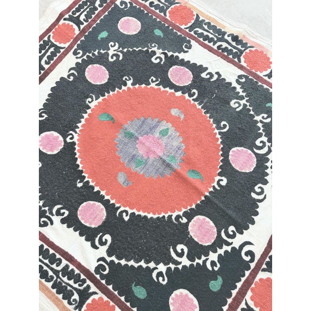 1960s Suzani Tablecloth - Neutral Gray Samarkand Embroidery For Sale - Image 5 of 8