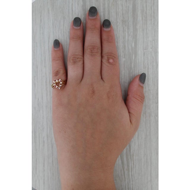 Gold 0.26ctw Ruby Diamond Open Heart Ring 14k Yellow Gold Size 5.75 For Sale - Image 8 of 8