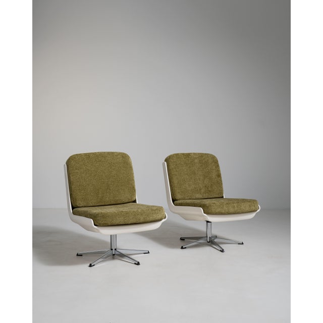 Metal Pair of Variopur Space Age Upholstered Swivel Chairs, Antique, Germany, Circa 1970 For Sale - Image 7 of 14