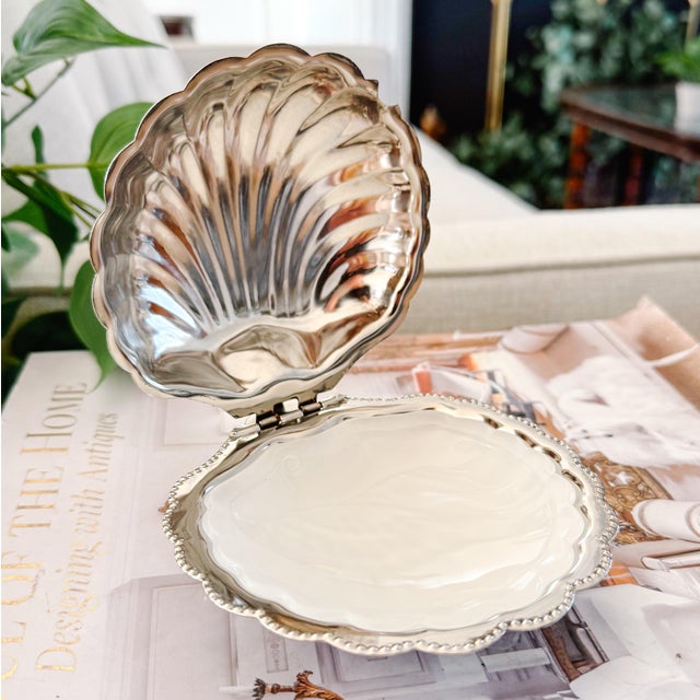 Vintage Silver-Plated Shell Butter Dish & Caviar Server With Milk Glass Liner For Sale - Image 9 of 9