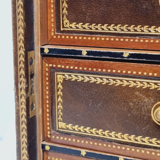 20th Century Jewelry Box, 1920s For Sale - Image 10 of 18