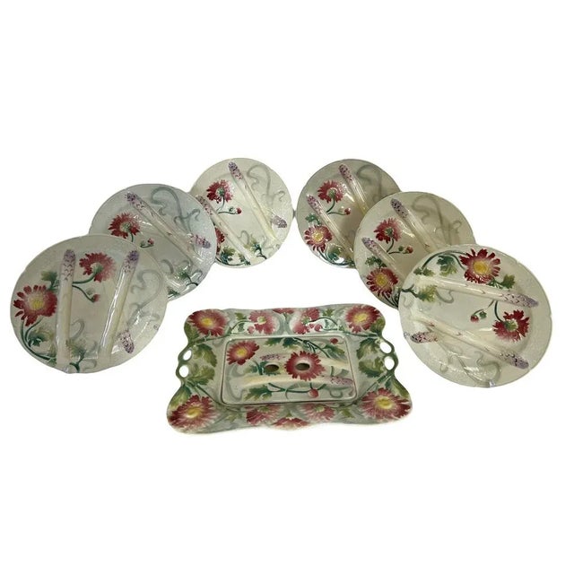 Discover this sumptuous slipware asparagus set by Saint-Clément, emblematic of 19th-century French elegance. Comprising...