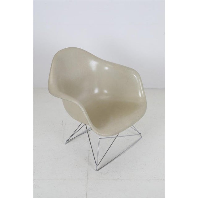 1950s Lar Fiberglass Armchair by Charles & Ray Eames for Herman Miller, 1950s For Sale - Image 5 of 16