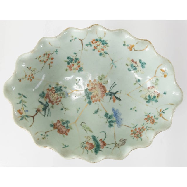 Chinoiserie Chinese Famille Rose Celadon Lobed Bowl For Sale - Image 3 of 13