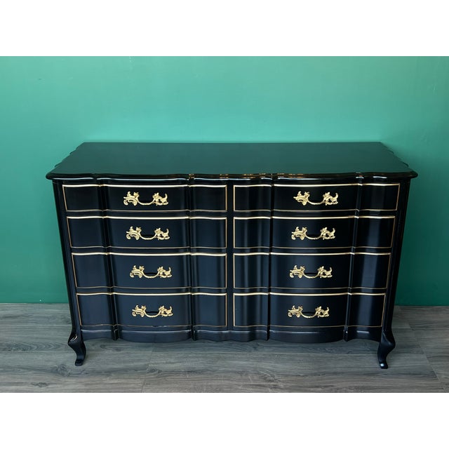 Vintage High Gloss Black Lacquered French Provincial Dresser of Nine Drawers For Sale - Image 15 of 16