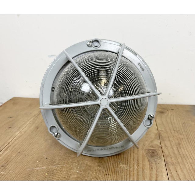 Grey Industrial Explosion Proof Light from Crouse-Hinds, 1970s For Sale - Image 14 of 16