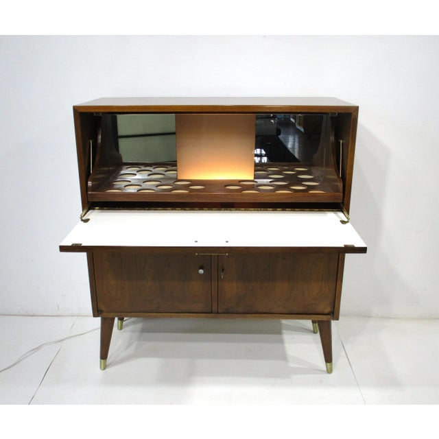 American of Martinsville Mid Century Walnut Bar Cabinet For Sale - Image 11 of 12
