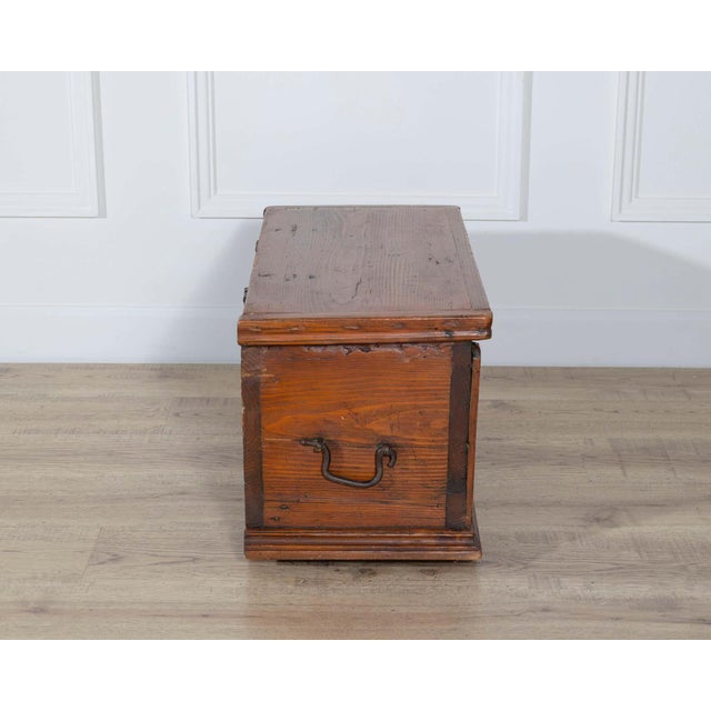 18th-Century Tuscan Fir Travel Box For Sale - Image 10 of 11