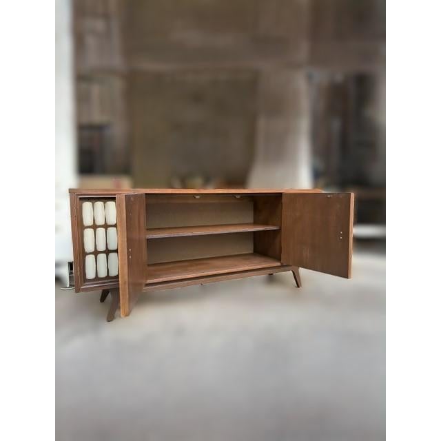 Mid-Century Modern Entertainment Center Stereo Cabinet Tv Stand Credenza Buffet For Sale - Image 3 of 16