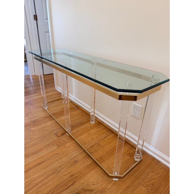 1970s Hollywood Regency Console Table Lucite Pillars Brass Frame in the Manner of Charles Hollis Jones For Sale - Image 5 of 17