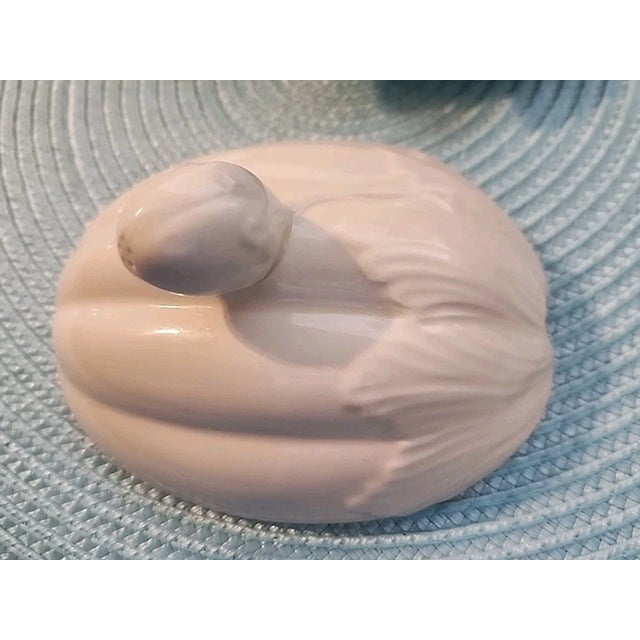 Mid-Century Modern Vintage Wedgwood Etruria Creamware Tureen Melon Covered Soup Dish For Sale - Image 3 of 8