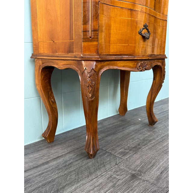 1960s Italian Chest of Drawers in Inlaid Walnut, 1960s For Sale - Image 5 of 12