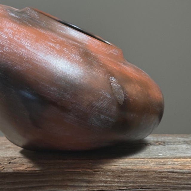 1970s Vintage Postmodernist Wood Fired Ceramic Vessel, Signed For Sale - Image 5 of 8