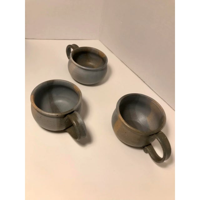 RARE 1977 Set of 3 Stoneware Studio Art Pottery Mugs by Dale Clayton-Morrison Capacity: 1 Cup/8OZ Very good original...