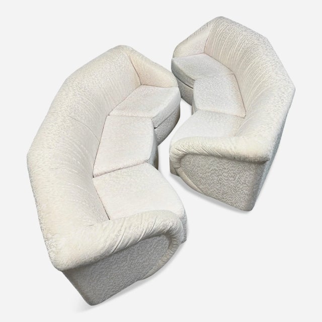 Postmodern 1980s Pair of Modern Curved Octagonal Sofas With Sculptural Arms For Sale - Image 3 of 7