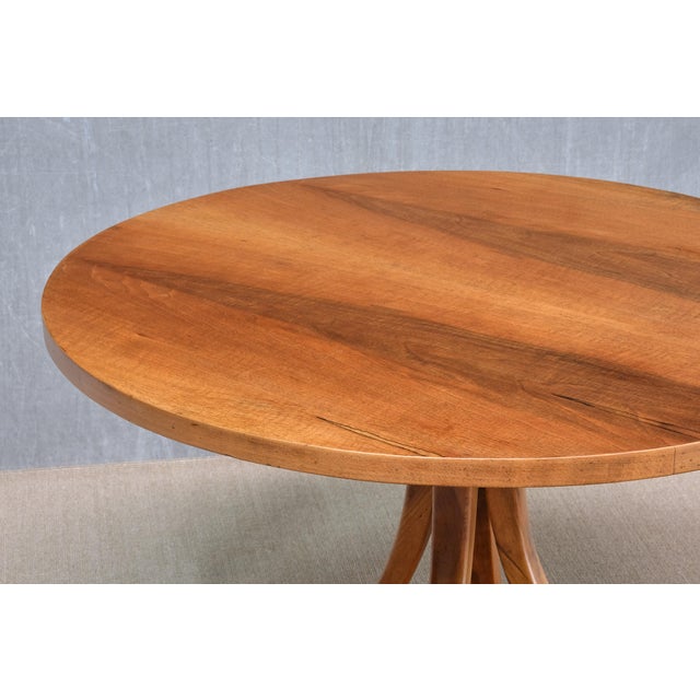 1940s Sculptural Round Dining Table in Walnut by Osvaldo Borsani for Atelier Borsani Varedo, 1945 For Sale - Image 5 of 15