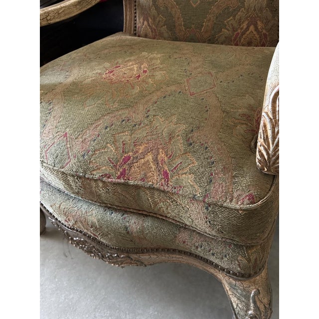 Late 20th Century French Provincial Louis XV Style Carved Armchair by Thomasville With Antiqued Frame & Tapestry Upholstery For Sale - Image 12 of 12