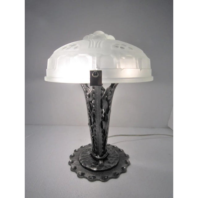 Sabino French Art Deco Table Lamp in Hammered Iron and Frosted Art Glass For Sale - Image 9 of 13