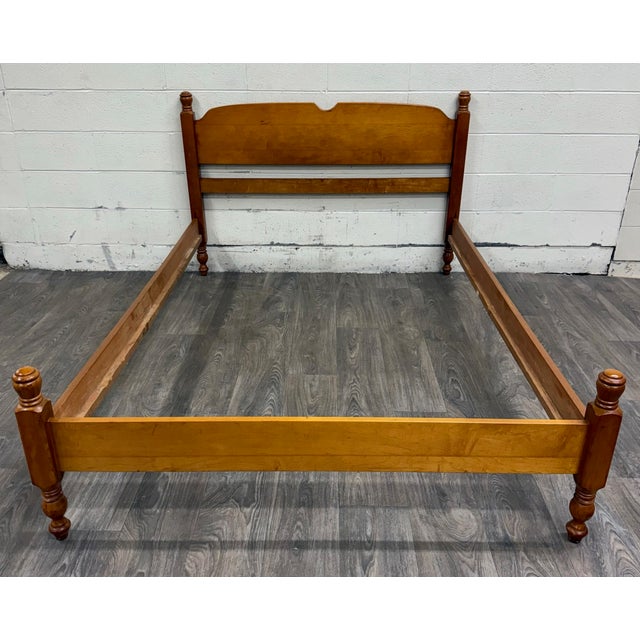 English Vintage Full Size Colonial Style Solid Maple Low Poster Bed For Sale - Image 3 of 15