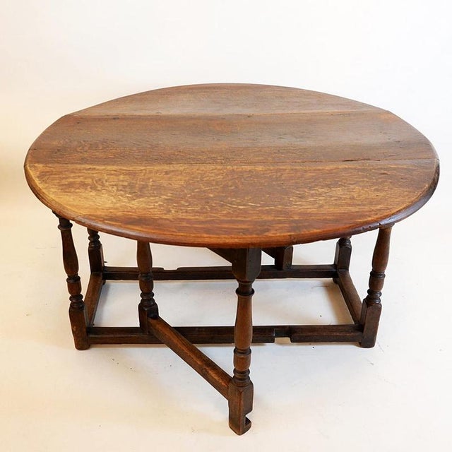 19th Century English Gate-Leg Table with Flaps and Turned Legs For Sale - Image 5 of 11