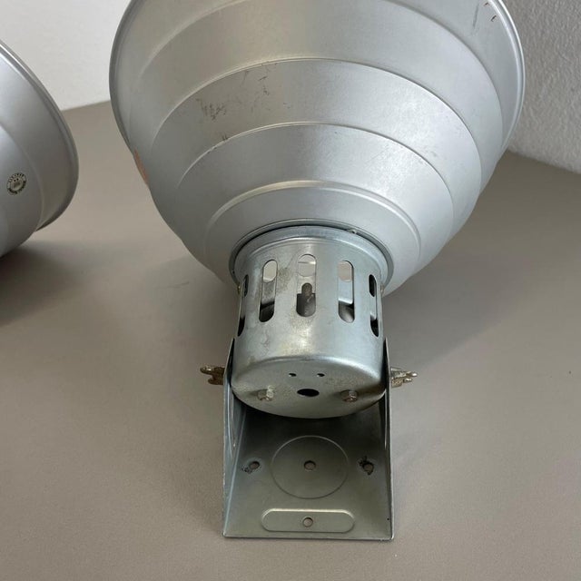 No. 2 Fotostudio Ceiling Lights from Zeiss Ikon, Germany, 1970s, Set of 2 For Sale - Image 11 of 18