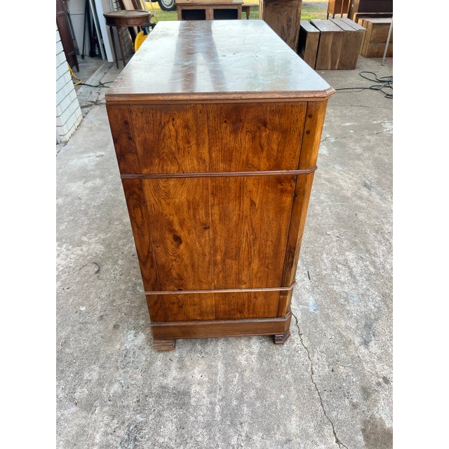 Wood French 19th Century Louis Philippe Walnut Marble Top Commode For Sale - Image 7 of 12
