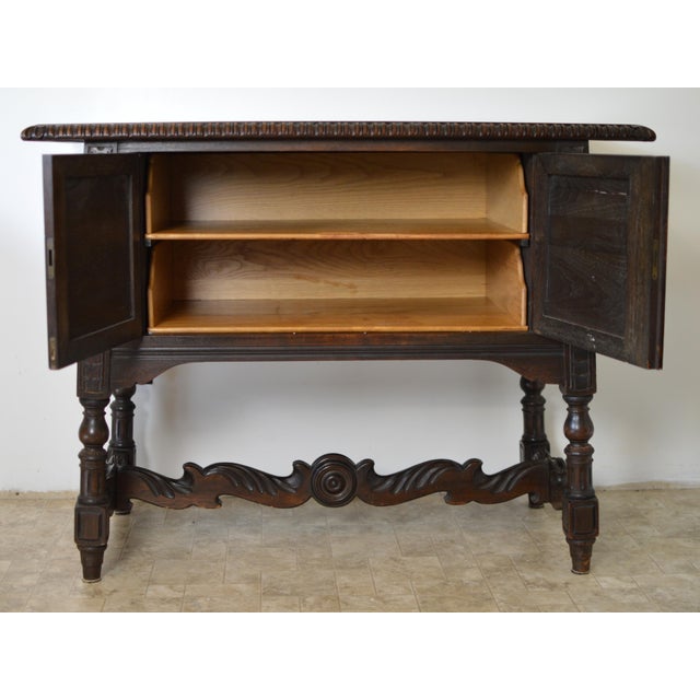 Kittinger 1930s Walnut Kittinger Server For Sale - Image 4 of 13