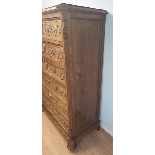 Brown Antique Italian Chest of Drawers in Carved Nutwood with Velvet Top, 1890s For Sale - Image 8 of 18