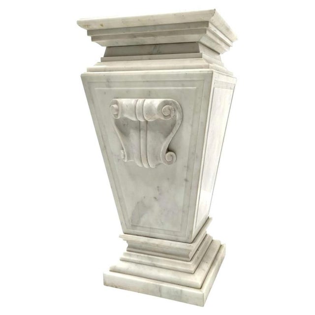 Belle Époque Carrara Marble Pedestal, Early 20th Century For Sale - Image 6 of 6