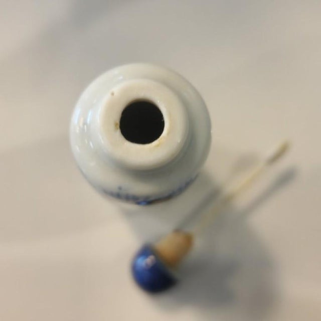 Late 19th Century Chinoiserie Blue & White Porcelain Snuff Bottle Accent For Sale - Image 9 of 14