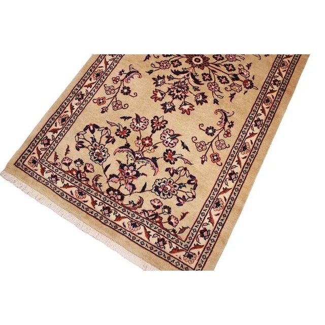 Middle Eastern Hand-Knotted Sarough Rug For Sale - Image 5 of 11