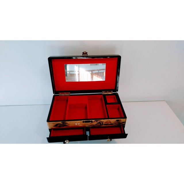 Midcentury Japanese Lacquered Music Box For Sale - Image 4 of 7
