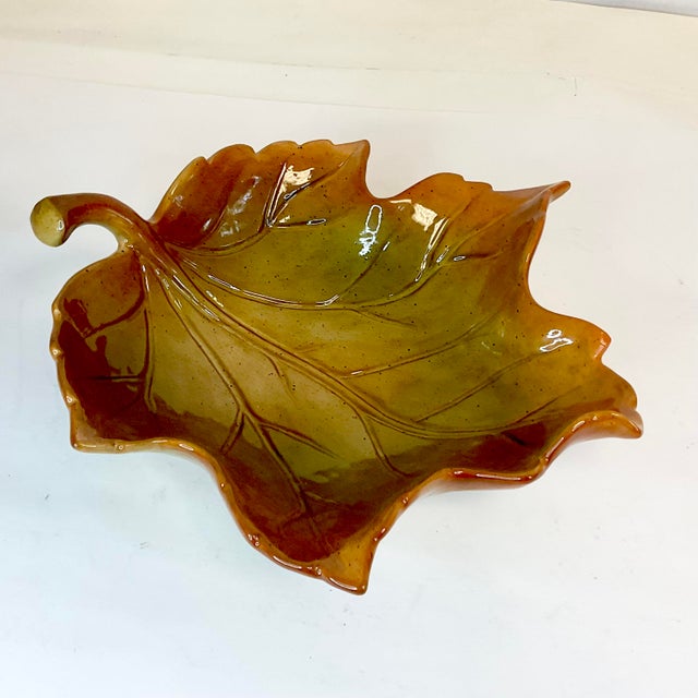 Vintage Majolica Arts & Crafts Americana Fall Leaf Serving Bowl, Halloween & Thanksgiving. For Sale - Image 4 of 11