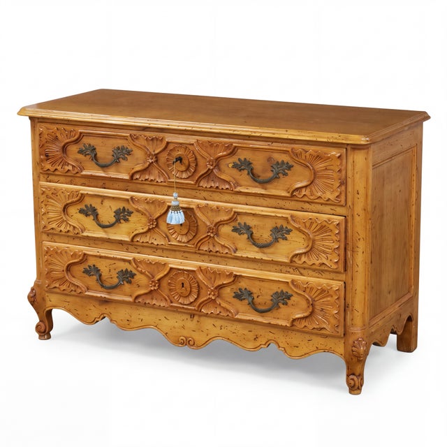 1950s Italian French Louis XV Style Carved Pine Chest / Commode For Sale In Atlanta - Image 6 of 10
